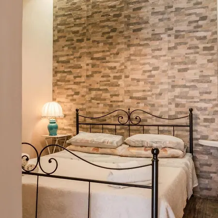 La Casa Di Adina بيت للعطل